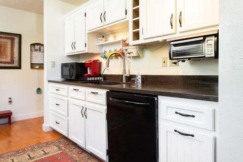 8200 Hunter Rd, Bath, MI 48808 photo 5