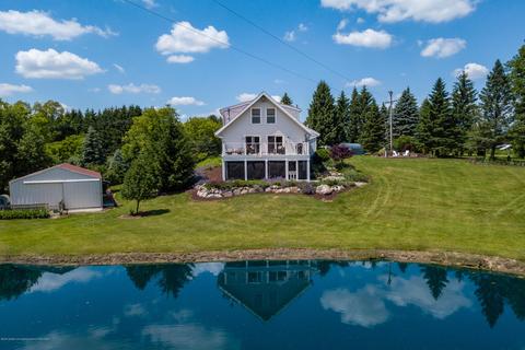 8200 Hunter Rd, Bath, MI 48808 photo 1