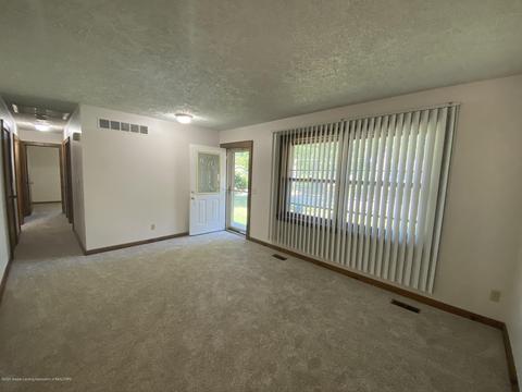 3721 Cooley Dr, Lansing, MI 48911 photo 5