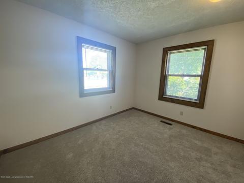 3721 Cooley Dr, Lansing, MI 48911 photo 17