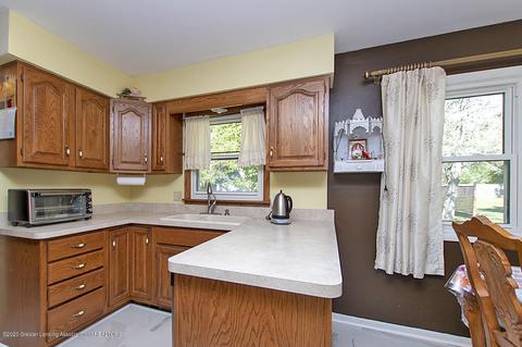 4237 Mackinac Rd, Okemos, MI 48864 photo 9