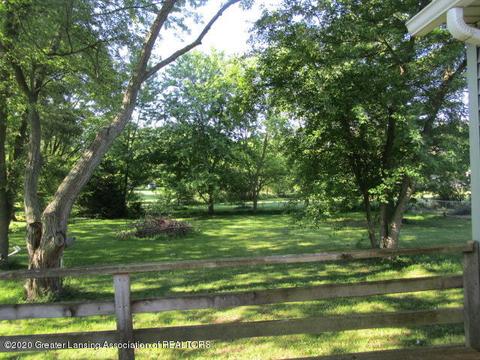 1329 W Webb Rd, Dewitt, MI 48820 photo 3