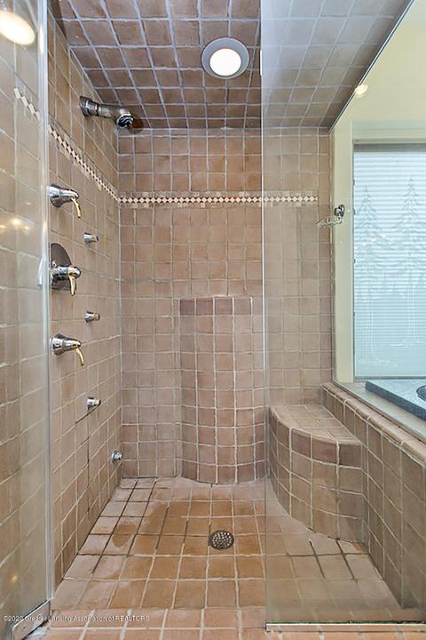 4660 E Hawk Hollow Dr, Bath, MI 48808 photo 34