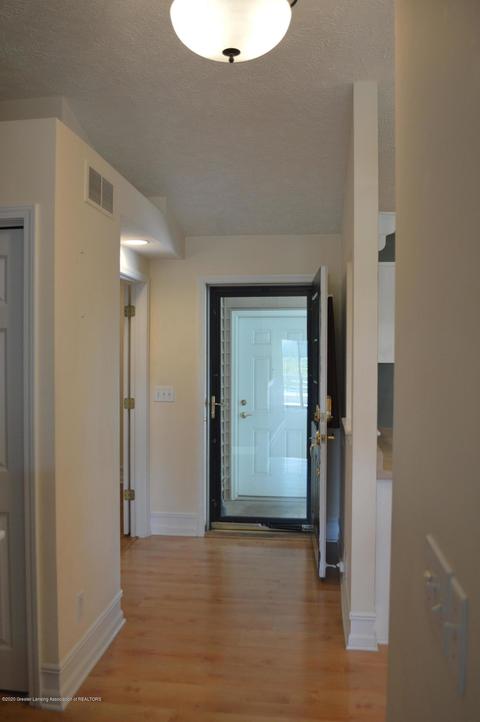 4128 Hamlet Cv, Bath, MI 48808 photo 7