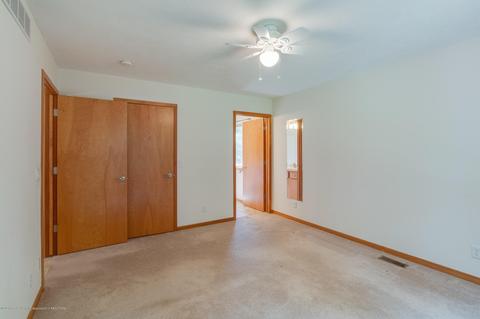 7772 Forestview Dr, Haslett, MI 48840 photo 17