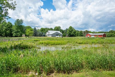 7337 Howe Rd, Bath, MI 48808 photo 4