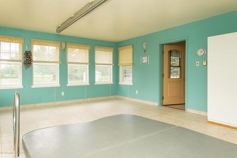 7337 Howe Rd, Bath, MI 48808 photo 47