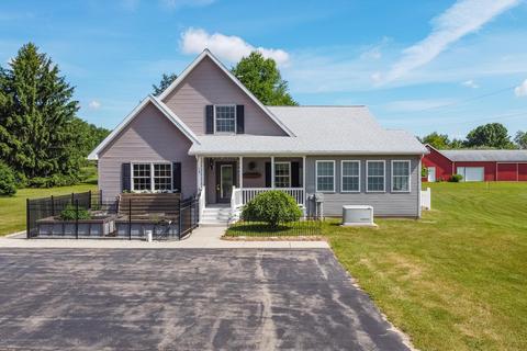 7337 Howe Rd, Bath, MI 48808 photo 1
