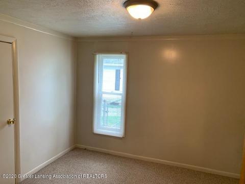 309 E Cass St, Saint Johns, MI 48879 photo 10