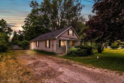 1371 Bennett Rd, Lansing, MI 48906 photo 1