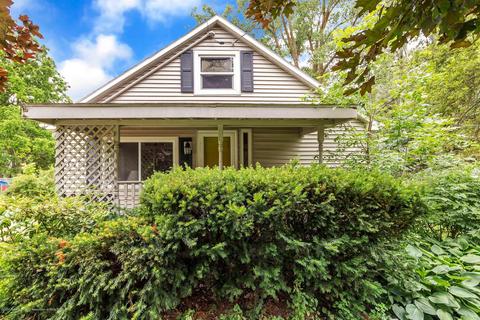 1371 Bennett Rd, Lansing, MI 48906 photo 2