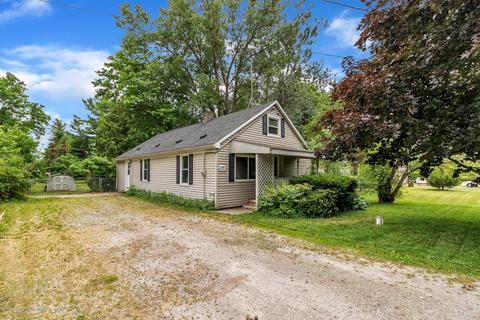 1371 Bennett Rd, Lansing, MI 48906 photo 3