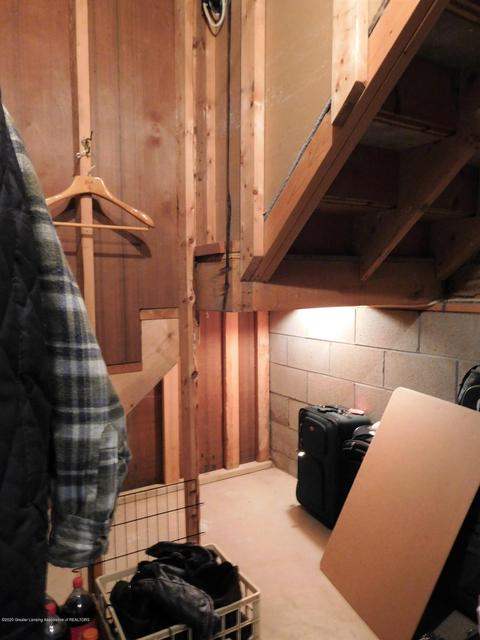 2706 Gilbert Rd, Lansing, MI 48911 photo 28