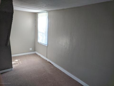 243 Dutton St, Eaton Rapids, MI 48827 photo 4