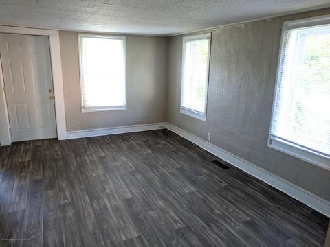 243 Dutton St, Eaton Rapids, MI 48827 photo 3