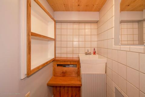 318 E Willard Ave, Lansing, MI 48910 photo 14