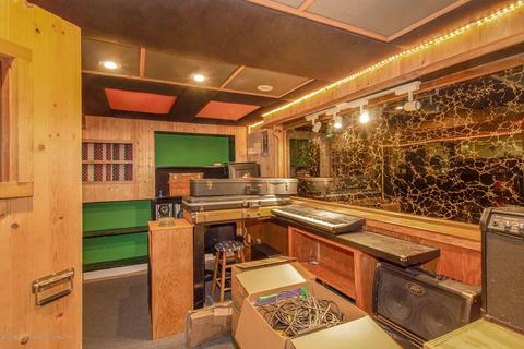 318 E Willard Ave, Lansing, MI 48910 photo 11