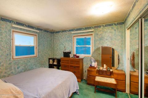 318 E Willard Ave, Lansing, MI 48910 photo 5