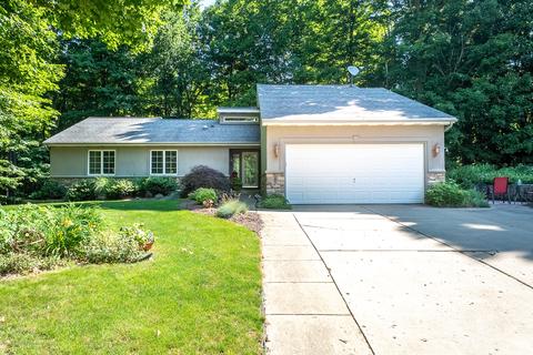 714 Tanbark Dr, Dimondale, MI 48821 photo 1