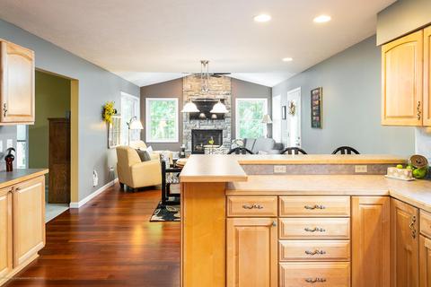 714 Tanbark Dr, Dimondale, MI 48821 photo 3