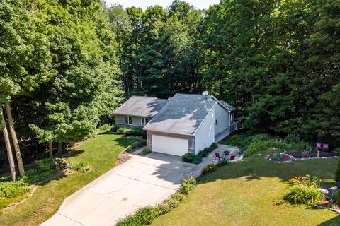 714 Tanbark Dr, Dimondale, MI 48821 photo 51