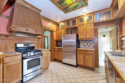 403 Bartlett St, Lansing, MI 48915 photo 12