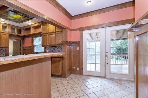 403 Bartlett St, Lansing, MI 48915 photo 17