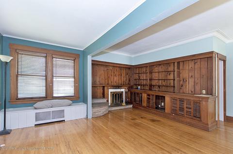 403 Bartlett St, Lansing, MI 48915 photo 4