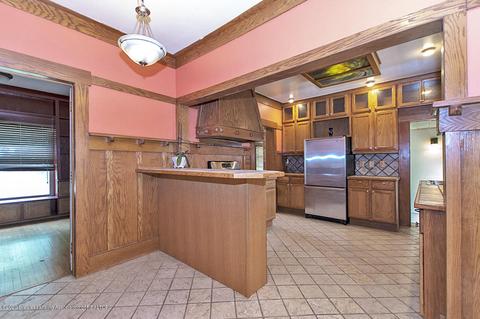403 Bartlett St, Lansing, MI 48915 photo 15