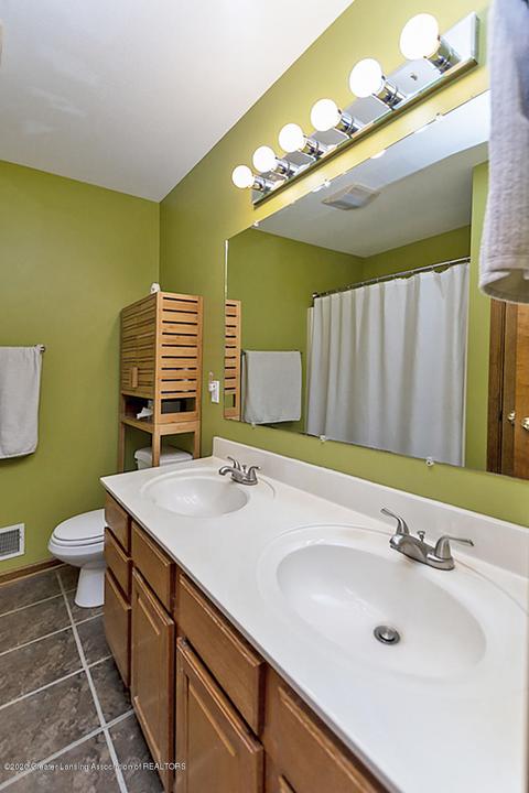 12920 Ontonagon Dr, Dewitt, MI 48820 photo 15