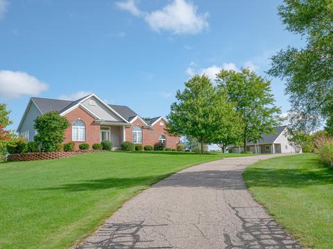 11565 Risner Ln, Eaton Rapids, MI 48827 photo 1