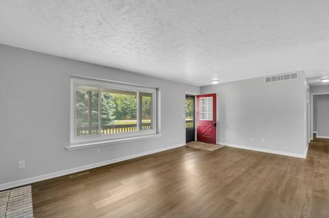 12478 Airport Rd, Dewitt, MI 48820 photo 4