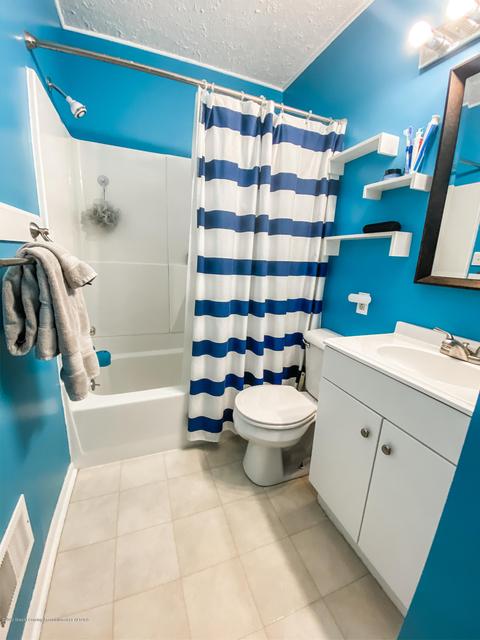4427 Devonshire Ave, Lansing, MI 48910 photo 11