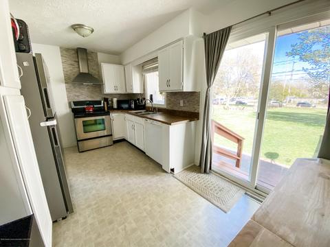 4427 Devonshire Ave, Lansing, MI 48910 photo 5