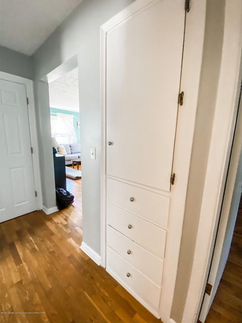 4427 Devonshire Ave, Lansing, MI 48910 photo 9