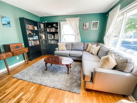 4427 Devonshire Ave, Lansing, MI 48910 photo 3