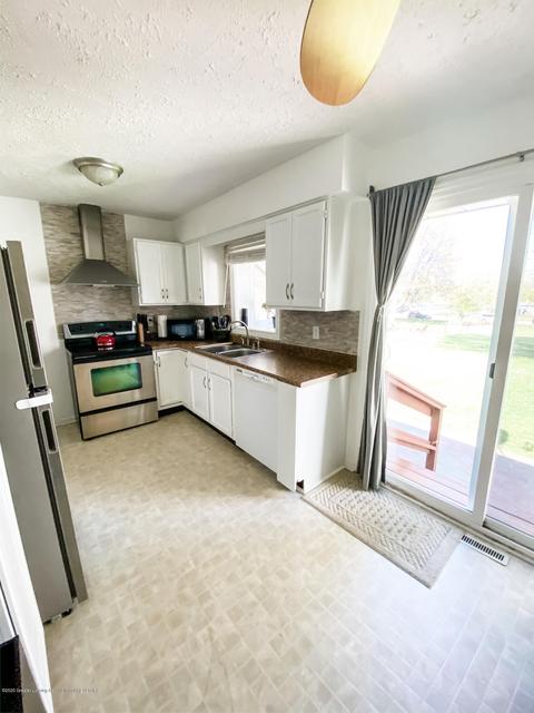4427 Devonshire Ave, Lansing, MI 48910 photo 8