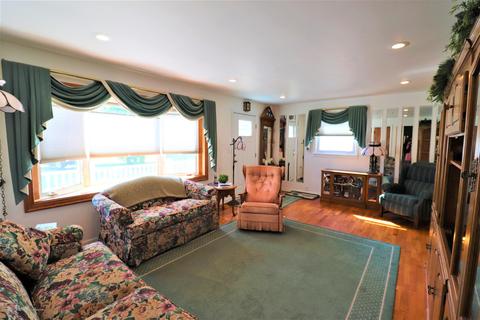 4207 E Clinton Trl, Eaton Rapids, MI 48827 photo 2