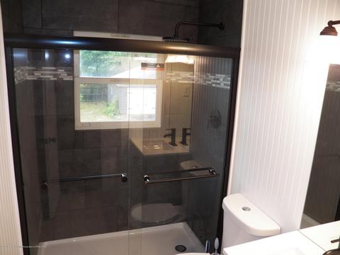 3215 Schultz St, Lansing, MI 48906 photo 8
