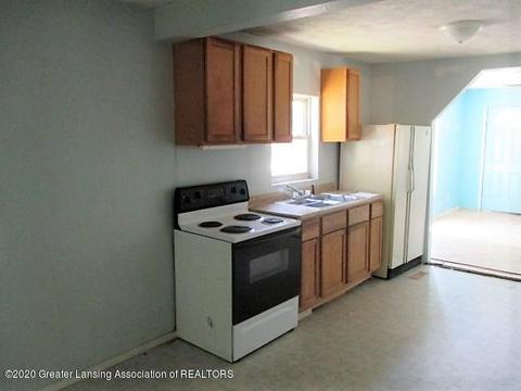 527 E Paulson St, Lansing, MI 48906 photo 4
