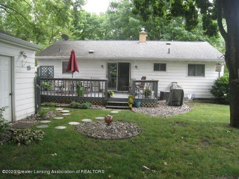 205 E Syringa Dr, Lansing, MI 48910 photo 4