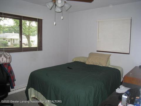 205 E Syringa Dr, Lansing, MI 48910 photo 16