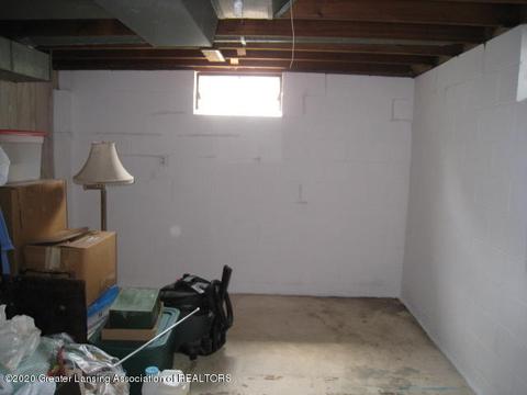 205 E Syringa Dr, Lansing, MI 48910 photo 28