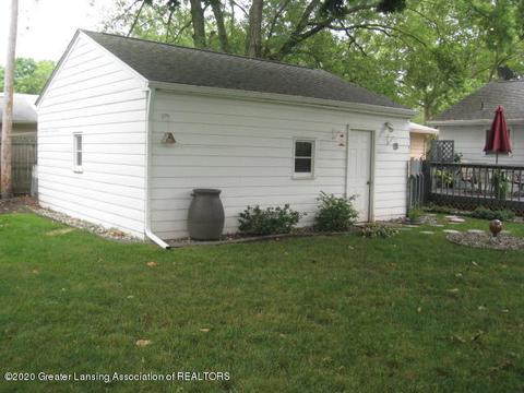 205 E Syringa Dr, Lansing, MI 48910 photo 7
