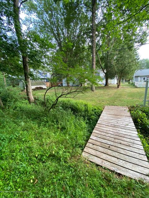 516 Oakdale Dr, Haslett, MI 48840 photo 8