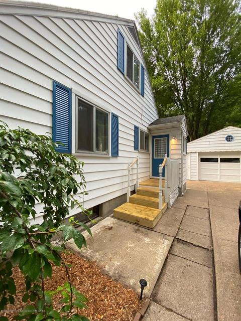 516 Oakdale Dr, Haslett, MI 48840 photo 3