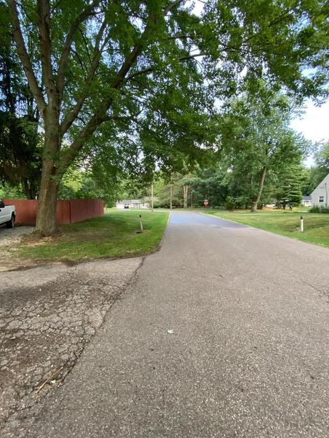 516 Oakdale Dr, Haslett, MI 48840 photo 32