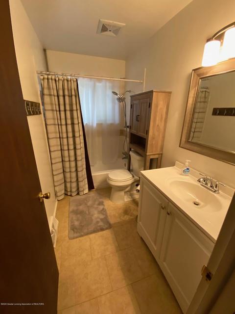 516 Oakdale Dr, Haslett, MI 48840 photo 18