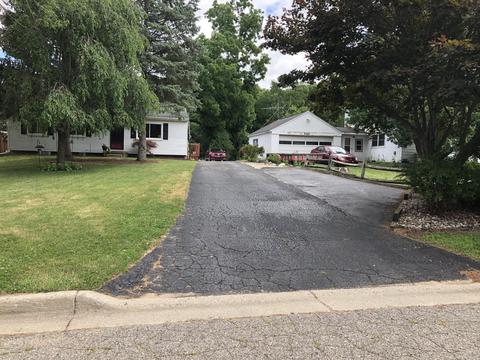 6217 Daft St, Lansing, MI 48911 photo 2