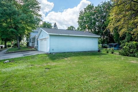5725 High St, Bath, MI 48808 photo 3